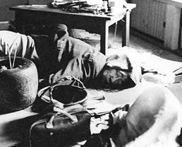 http://upload.wikimedia.org/wikipedia/commons/8/86/Corpse_of_Kafu_Nagai.jpg