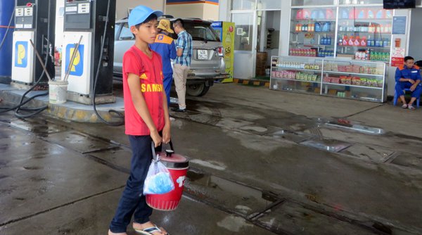 http://www.nguoi-viet.com/absolutenm2/articlefiles/229704-Lam-Thue-01-600.jpg