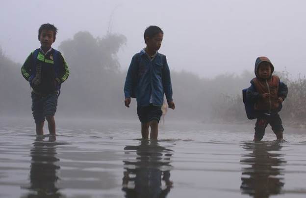 https://i1.wp.com/www.nguoi-viet.com/wp-content/uploads/2016/12/hoc-sinh.jpg?resize=665%2C431